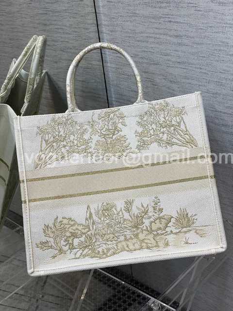 M1286 41 Embroidery M1286 41 Embroidery