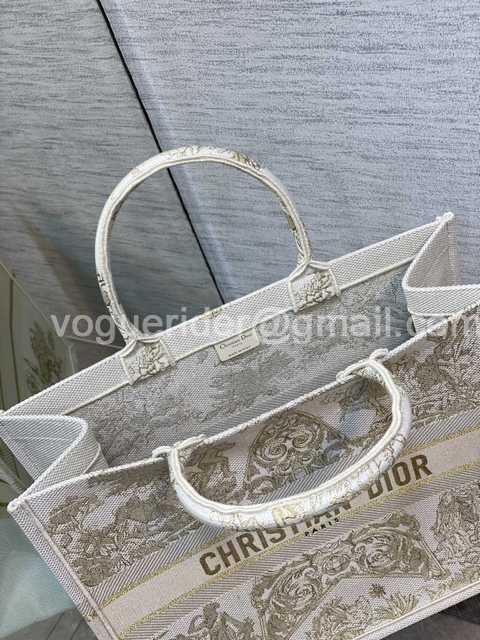 M1286 41 Embroidery M1286 41 Embroidery