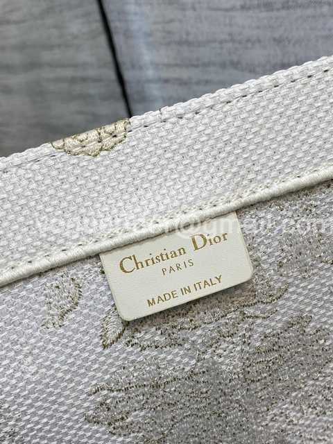 M1286 41 Embroidery M1286 41 Embroidery