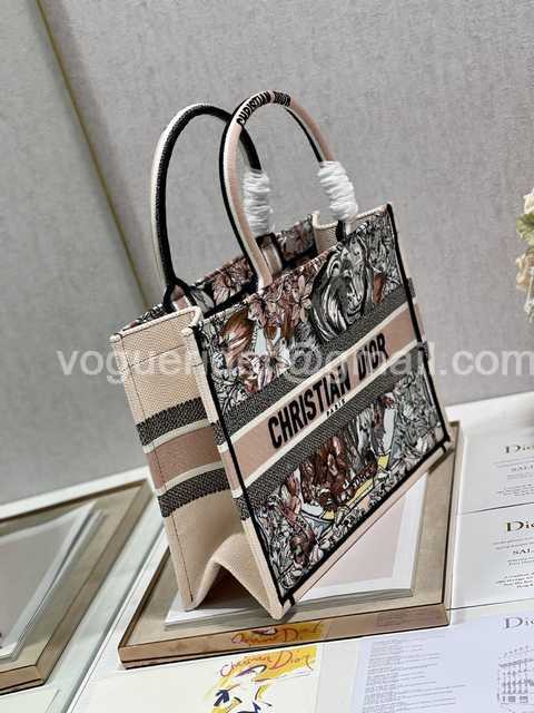 M1287 36 Embroidery M1287 36 Embroidery