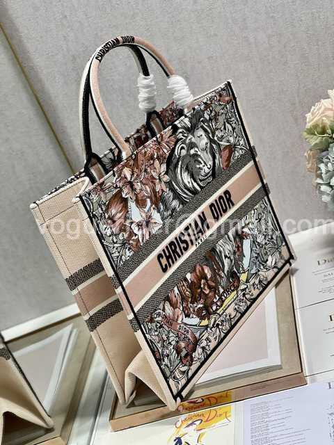M1286 41 Embroidery M1286 41 Embroidery