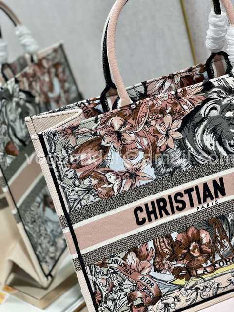 M1286 41 Embroidery M1286 41 Embroidery
