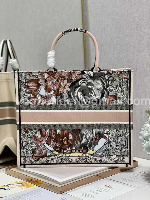 M1286 41 Embroidery M1286 41 Embroidery