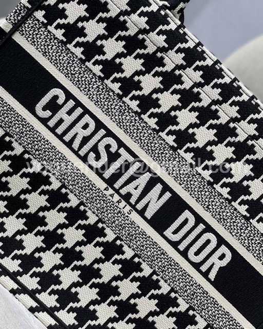 M1287 36 Tie & Dior M1287 36 Tie & Dior