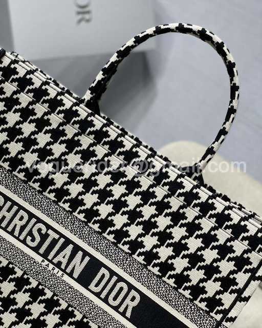 M1286 41 Tie & Dior M1286 41 Tie & Dior
