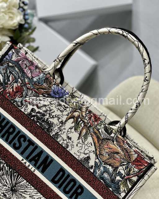 M1287 36 Embroidery M1287 36 Embroidery