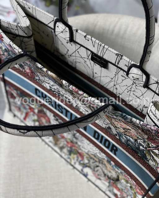 M1286 41 Embroidery M1286 41 Embroidery