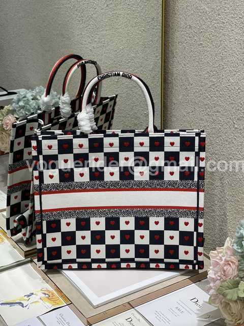 M1286 41 Embroidery M1286 41 Embroidery