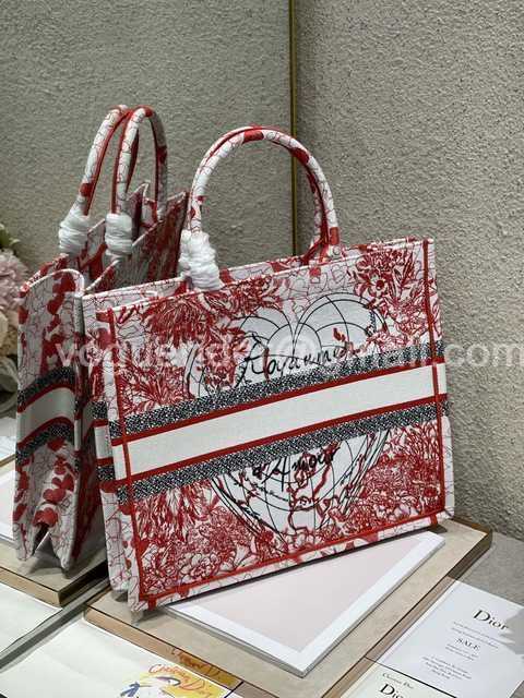 M1286 41 Embroidery M1286 41 Embroidery