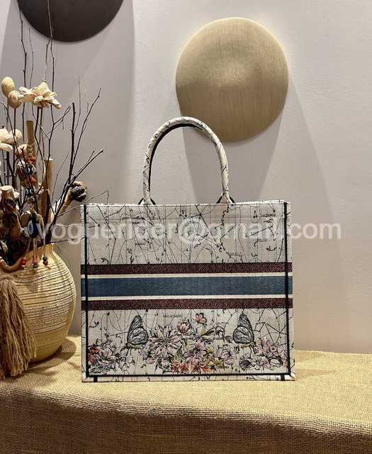M1286 41 Embroidery M1286 41 Embroidery