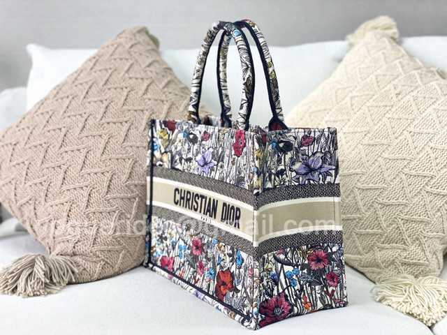 M1287 36 Embroidery M1287 36 Embroidery