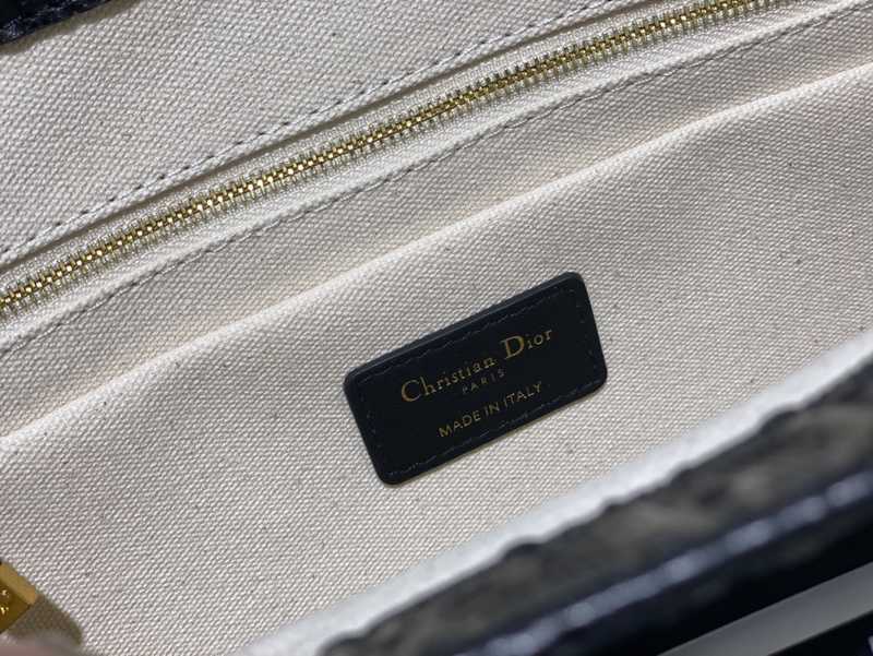 M1287 36 Leather M1287 36 Leather