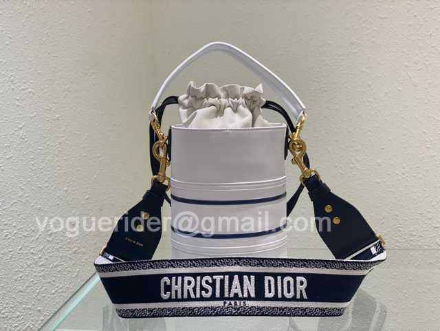 Vibe Bucket Leather 22 Vibe Bucket Leather 22