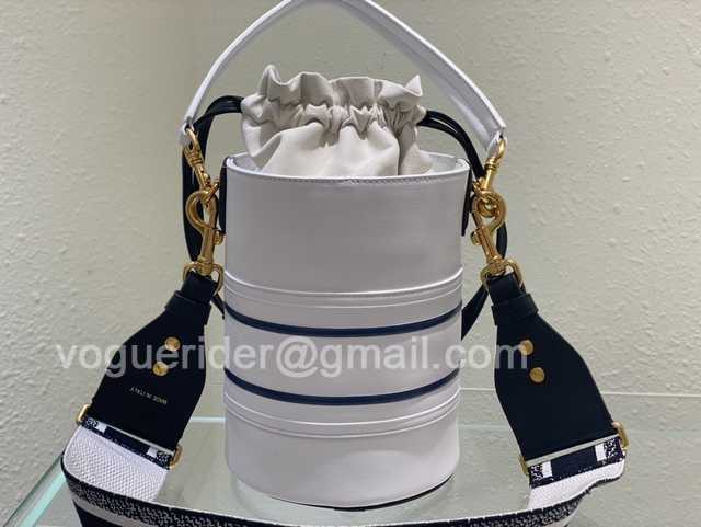 Vibe Bucket Leather 22 Vibe Bucket Leather 22