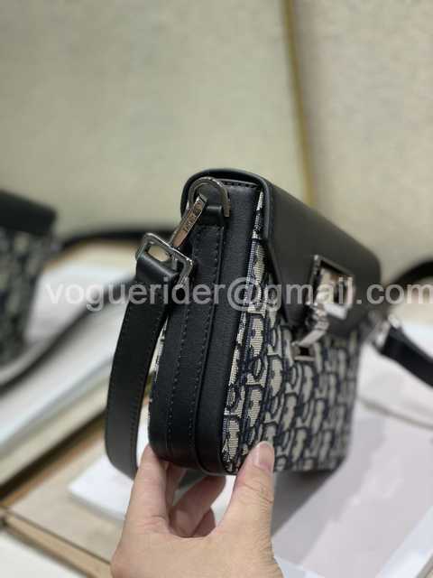 214 Clutch 19 214 Clutch 19