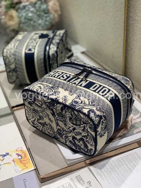 Cosmetic Bag 25 Cosmetic Bag 25