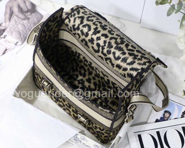 Vibe Camp Messenger 28 Vibe Camp Messenger 28