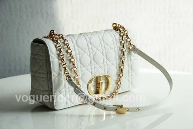 M8016 Caro 28 M8016 Caro 28