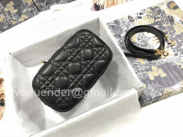 S5488 Travel 18 S5488 Travel 18