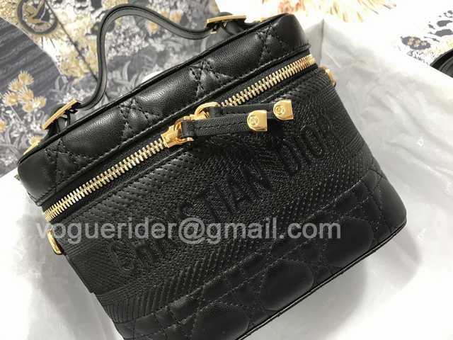 S5488 Travel 18 S5488 Travel 18