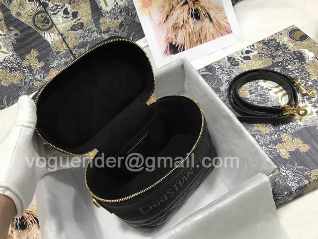 S5488 Travel 18 S5488 Travel 18