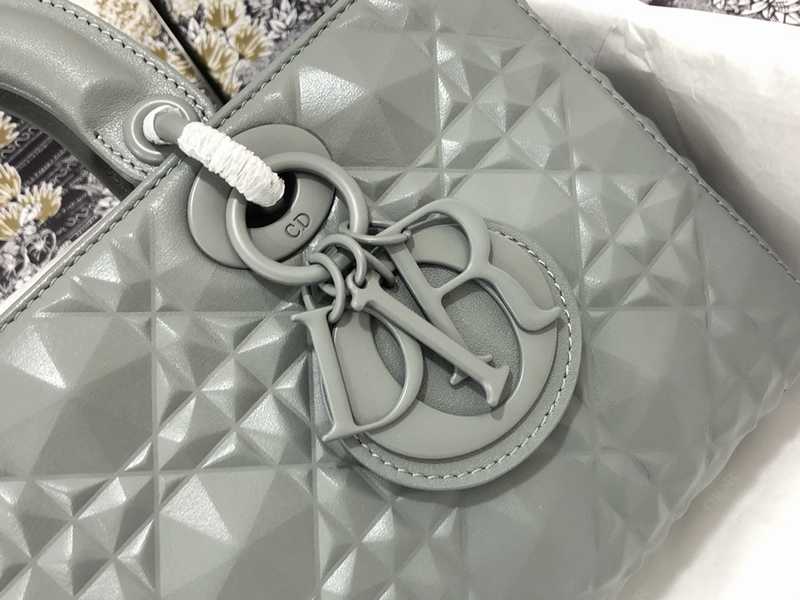 M0540 D-Joy 26 Diamond Pattern M0540 D-Joy 26 Diamond Pattern