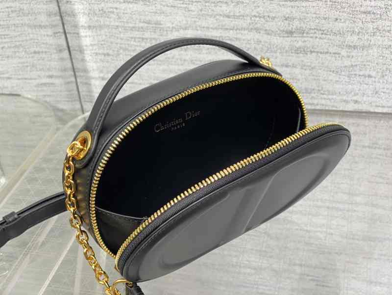 3331 Signature Camera Bag 18 3331 Signature Camera Bag 18