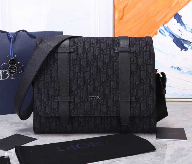 93344 Messenger Bag 34