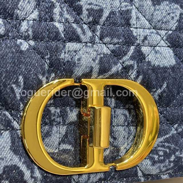 M9243 Caro 28 M9243 Caro 28