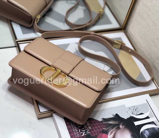 M9030 Leather 24 M9030 Leather 24