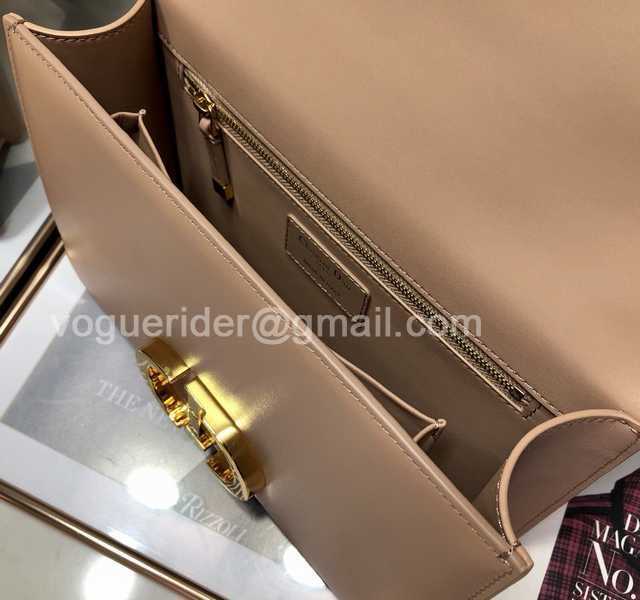 M9030 Leather 24 M9030 Leather 24