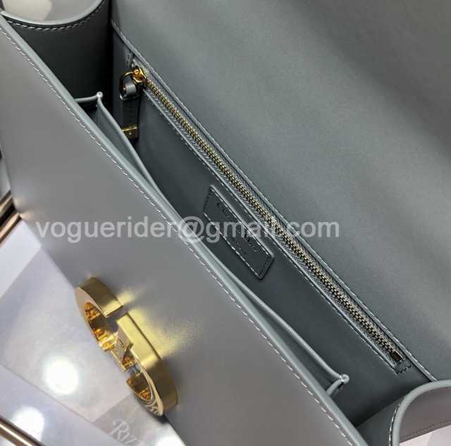 M9030 Leather 24 M9030 Leather 24