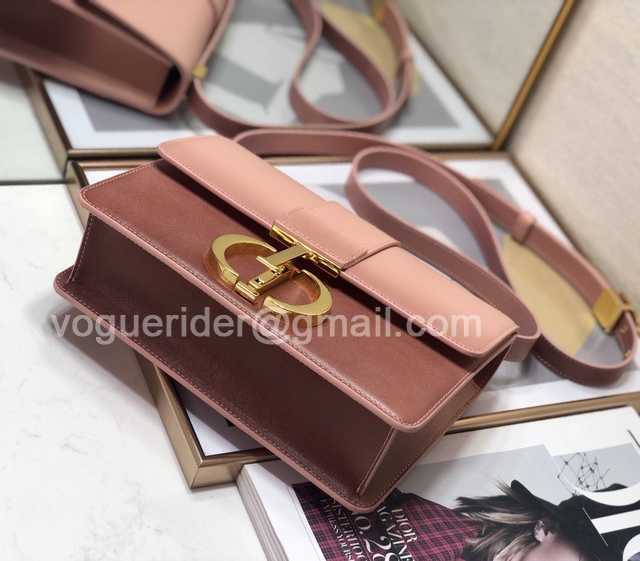 M9030 Leather 24 M9030 Leather 24