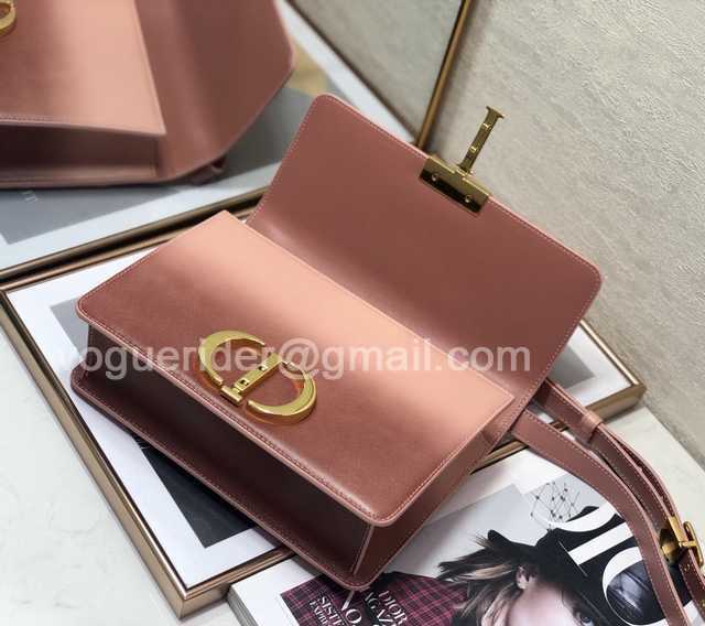 M9030 Leather 24 M9030 Leather 24