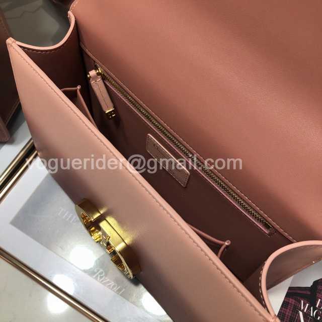 M9030 Leather 24 M9030 Leather 24