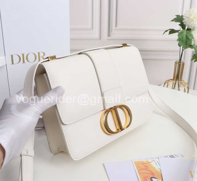 M9030 Leather 24 M9030 Leather 24