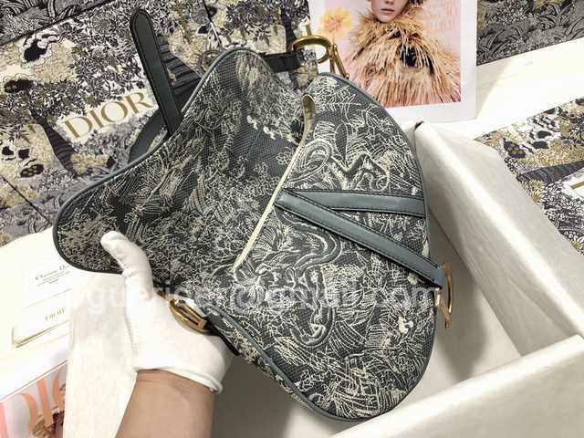 M0446 25 Embroidery M0446 25 Embroidery