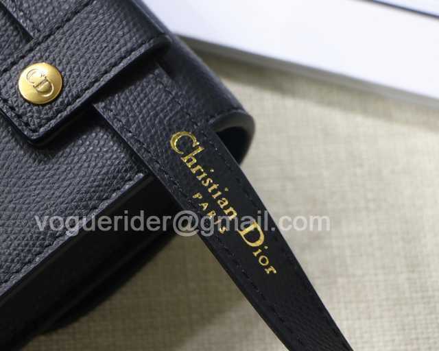 M9022 Waist Bag Leather 18 M9022 Waist Bag Leather 18