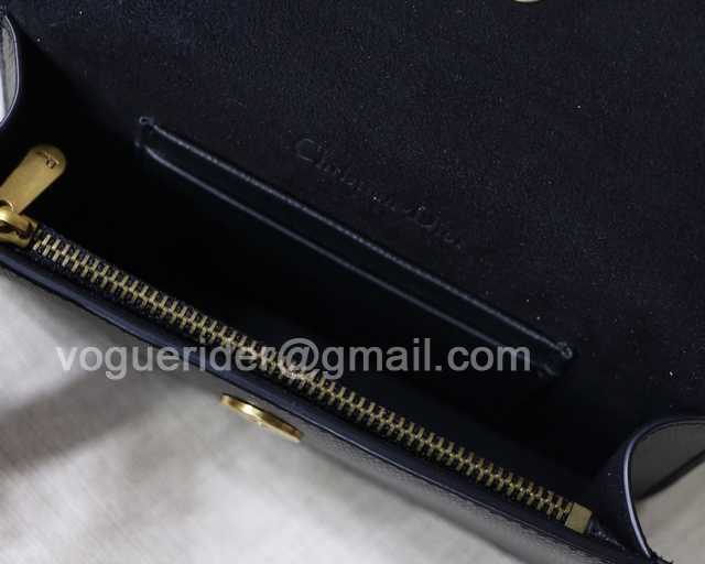 M9022 Waist Bag Leather 18 M9022 Waist Bag Leather 18