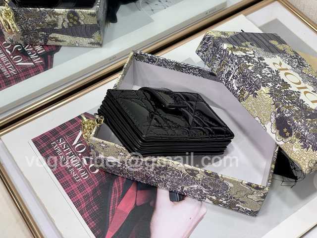 2236 Card Holder 10 2236 Card Holder 10