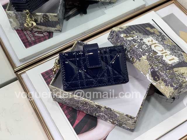 2236 Card Holder 10 2236 Card Holder 10