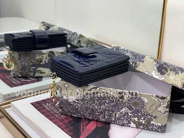 2236 Card Holder 10 2236 Card Holder 10