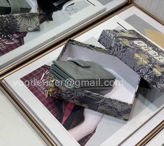 2236 Card Holder 10 2236 Card Holder 10