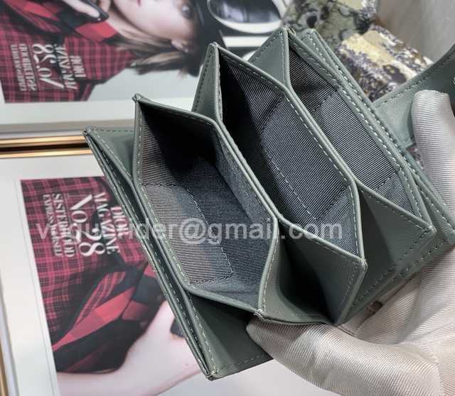 2236 Card Holder 10 2236 Card Holder 10