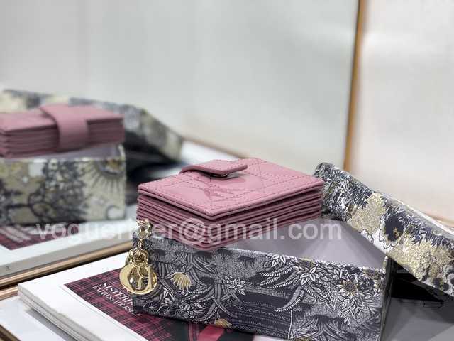 2236 Card Holder 10 2236 Card Holder 10