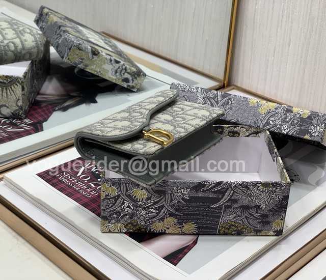 2220 Saddle Card Holder 10 2220 Saddle Card Holder 10