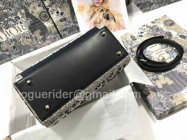 M0565 Embroidery 24 M0565 Embroidery 24