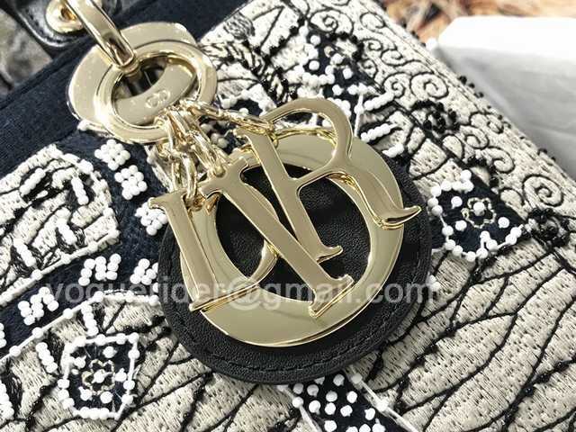 M0565 Embroidery 24 M0565 Embroidery 24