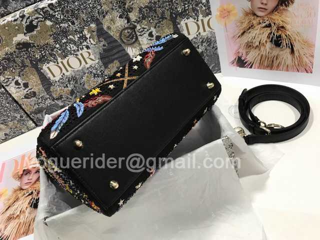 M0565 Embroidery 24 M0565 Embroidery 24