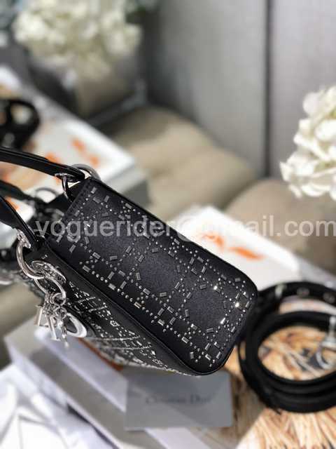 770150 Velvet Mini 17 770150 Velvet Mini 17